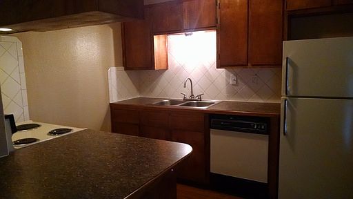 2nd image of 1609 N Main St APT F
