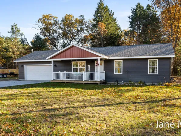 3291 E River Rd, Twin Lake, MI 49457