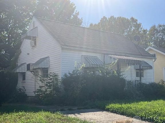 3rd image of 324 E Maplewood Ave