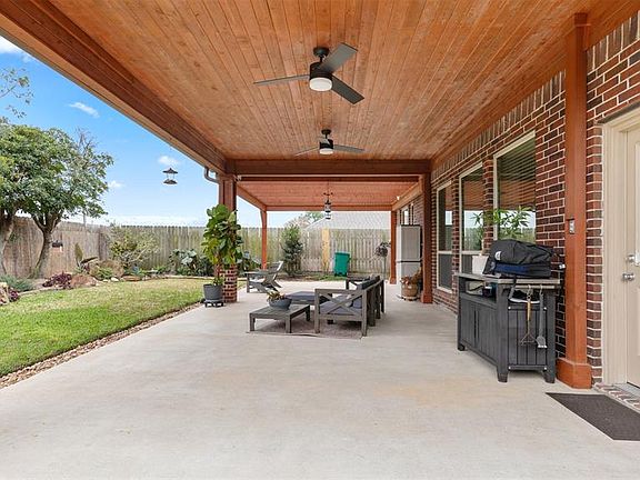 3rd image of 5307 Summer Oak Drive