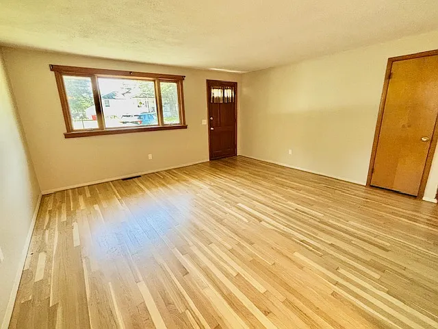838 E Center St — Photo 10