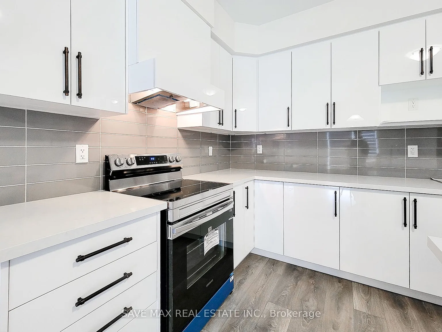 4 bed, $2,900 — Photo 3