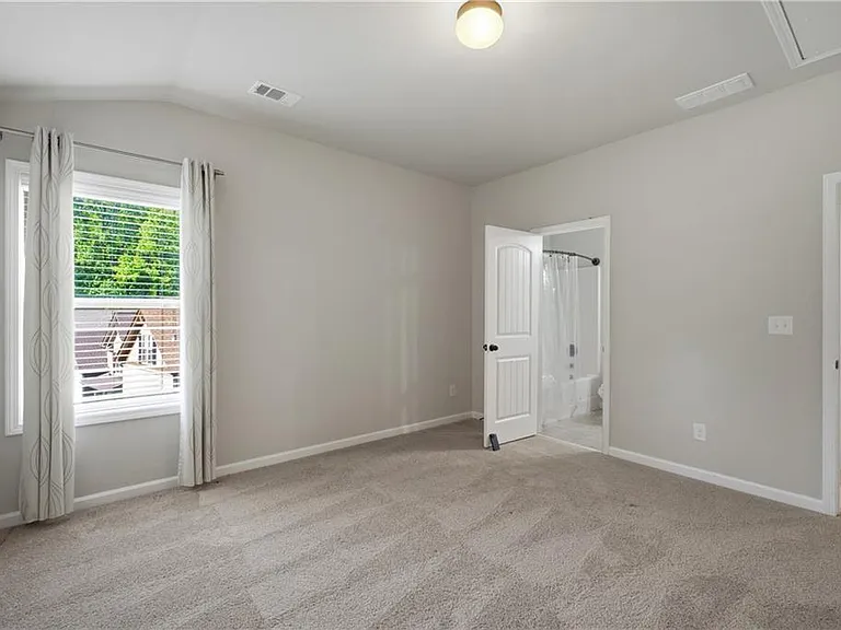 4910 Belcrest Way — Photo 32