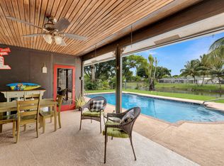 318 Las Palmas St, Royal Palm Beach, FL 33411