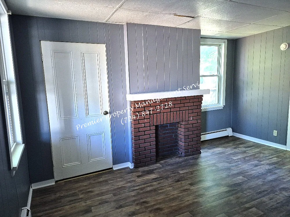 421 Schiller St (Baden) - Flr 1 / Unit A — Photo 2