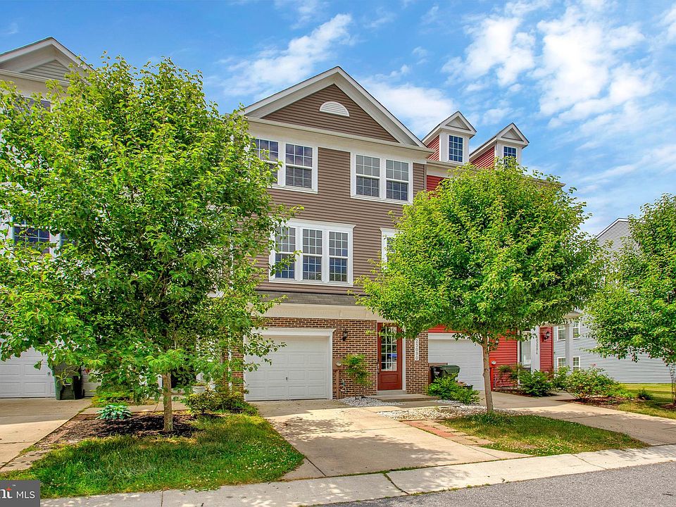 1st image of 23090 Mountain Laurel Ln