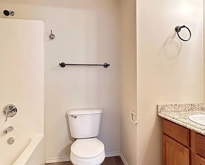 1211 N Oakland Ave #3 — Photo 10