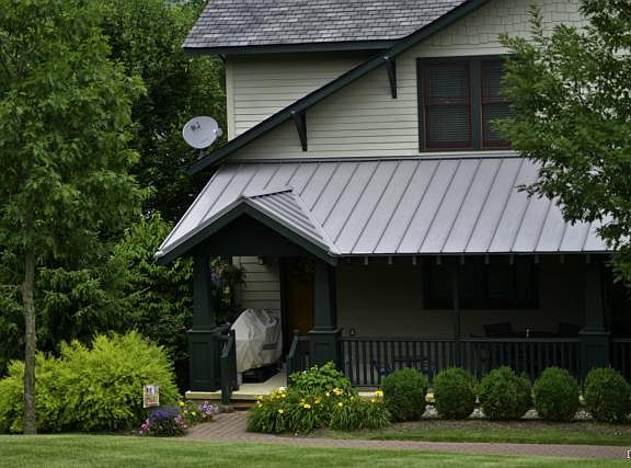 4th image of 3482 Creekside Ct