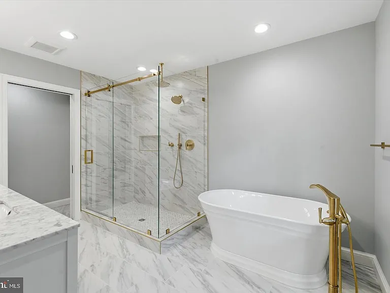 7825 Oldchester Rd — Photo 41