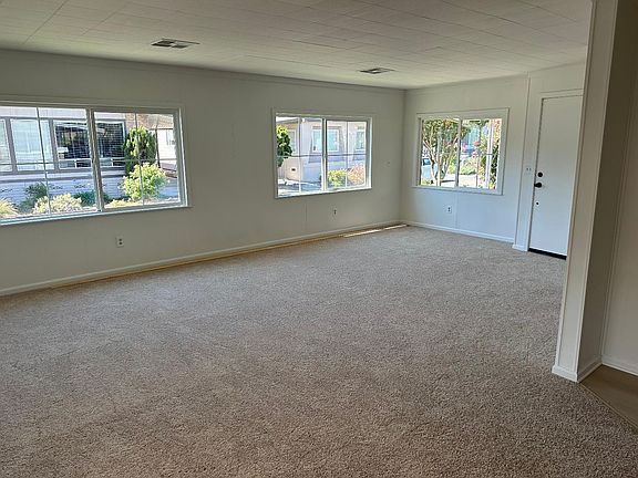 5th image of 148 Mountain Springs Dr #148