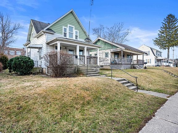 3rd image of 309-311 W Memorial Dr