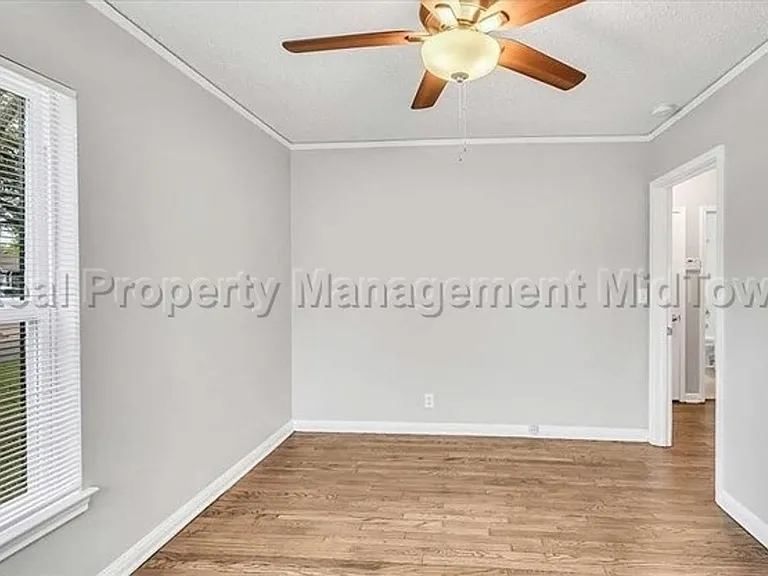 6400 Greenway Rd — Photo 11