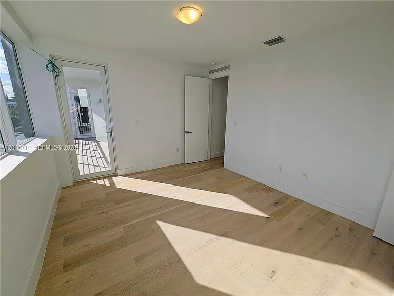 10289 NW 75th Ter — Photo 54
