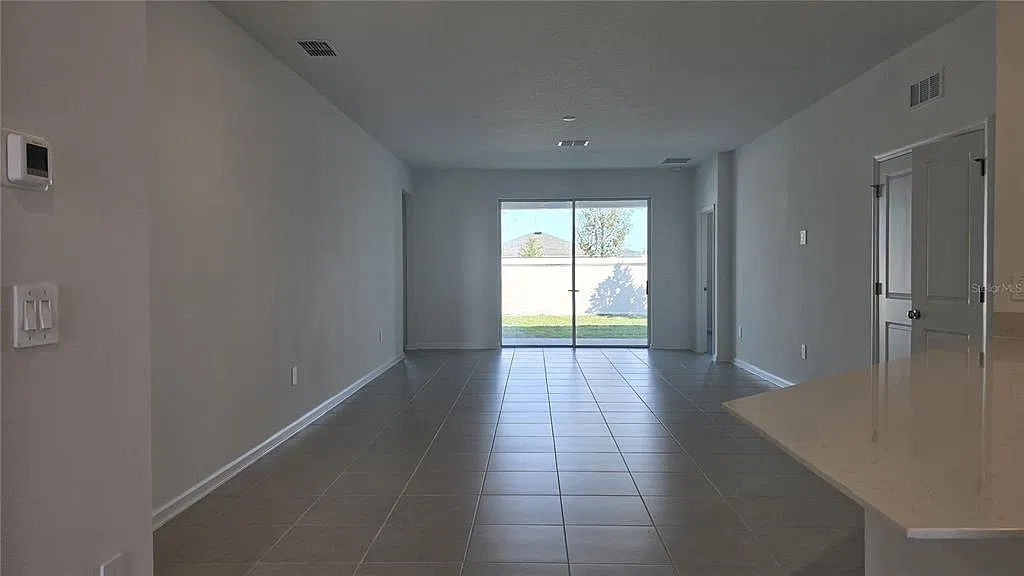 4 bed, 2.0 bath, 2108 sqft, $2,250 — Photo 2