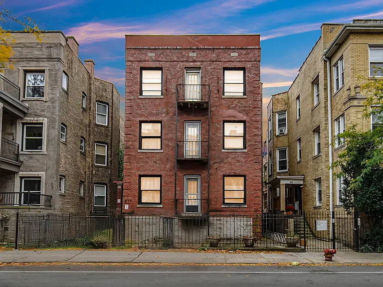 819 W Lawrence Ave #2 — Photo 1