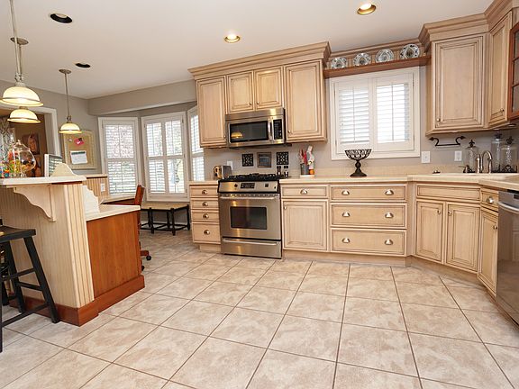 4th image of 4731 Imperial Dr