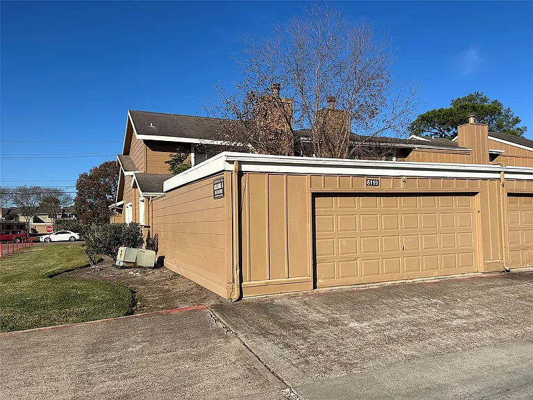 6119 Dryad Dr — Photo 17