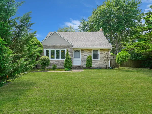 108 Foster Boulevard, Babylon, NY 11702