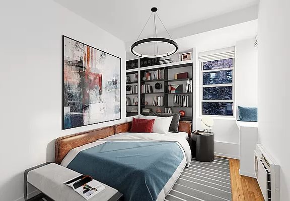 3rd image of 140 W 74th St APT 5D