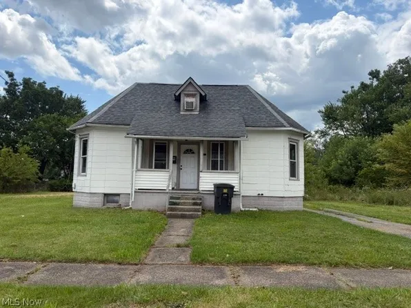 1479 West Ave NW, Warren, OH 44483