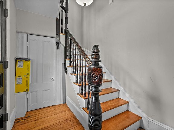 3rd image of 109 Ring St #1
