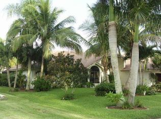 144 Muirfield Cir, Naples, FL 34113