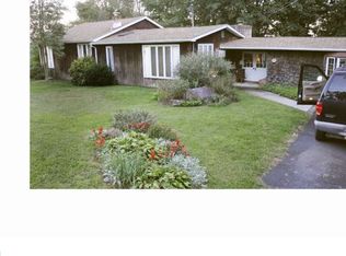 212 Pleasantview Ave, Schwenksville, PA 19473