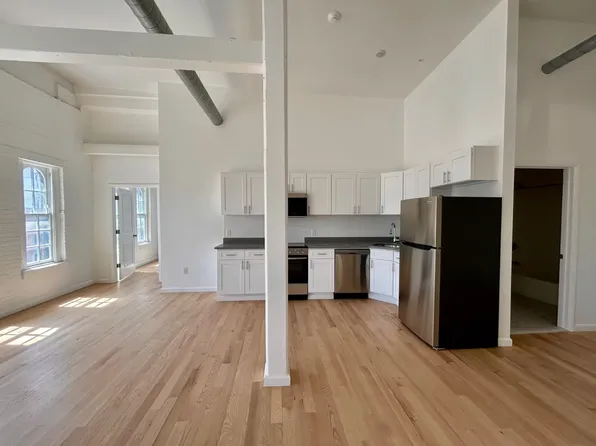 155 River St #5D, Troy, NY 12180