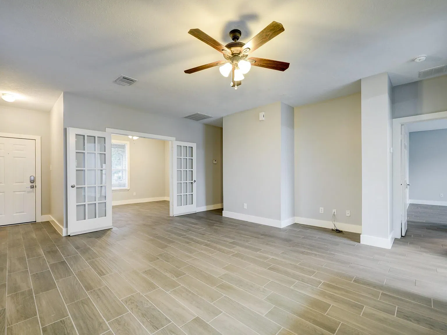 3 bed, 2.0 bath, 1513 sqft, $1,995 — Photo 4