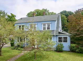 218 Crescent St, Northampton, MA 01060