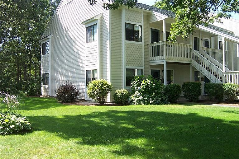 1st image of 192 Eaton Lane #192