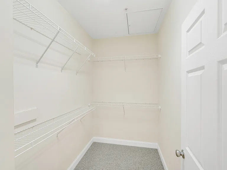 1000 E Woodlawn Rd #417 — Photo 14
