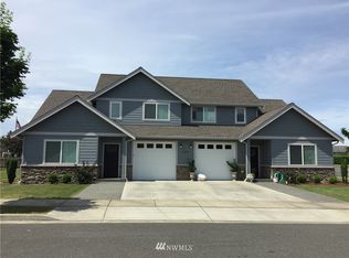 1302 Pearl Loop #B & A, Lynden, WA 98264