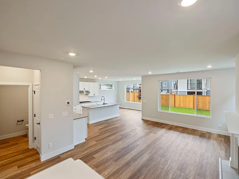 5388 Century Pl NE — Photo 7