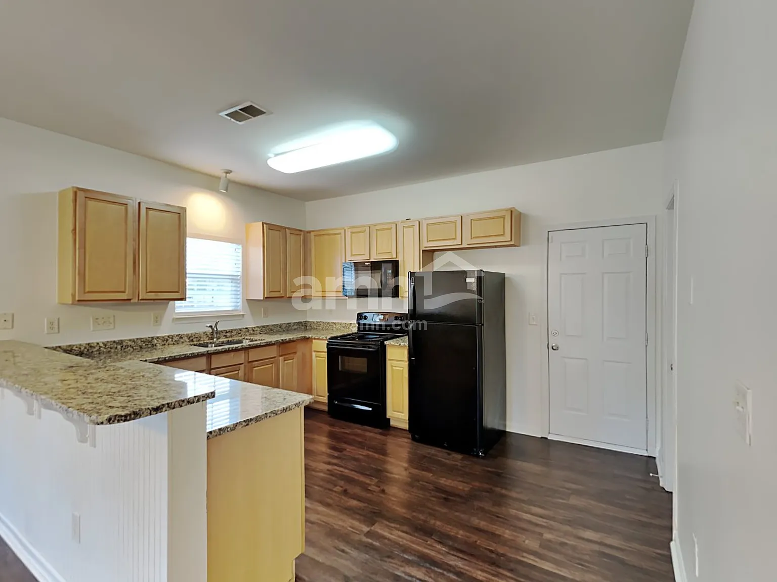 3 bed, 2.5 bath, 2284 sqft, $2,475 — Photo 4