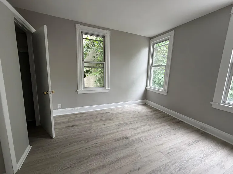 77 Neptune Ave #2A — Photo 2