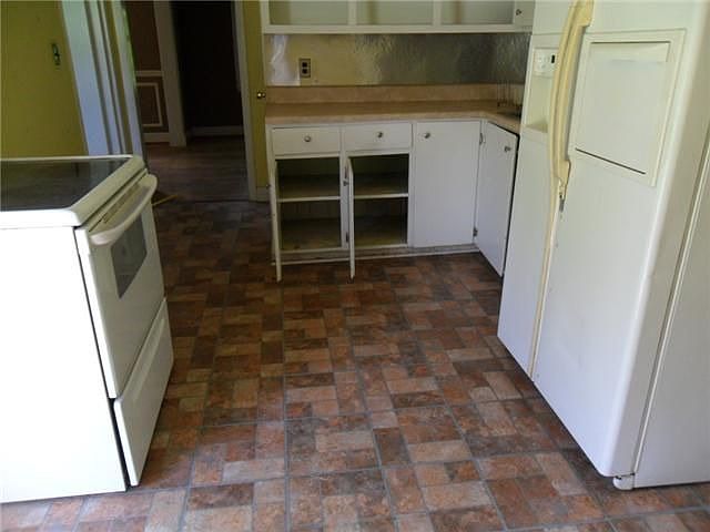 2nd image of 722 4th Pl SW
