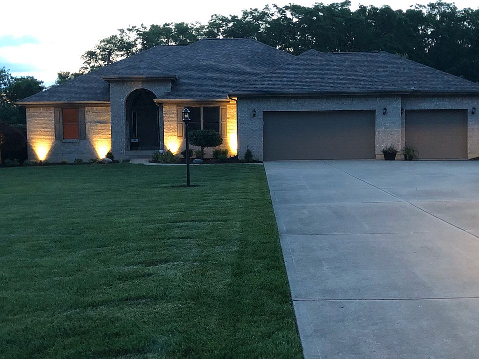 1st image of 6233 Horse Farm Ln