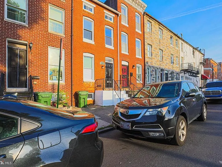 10 S Carey St — Photo 2