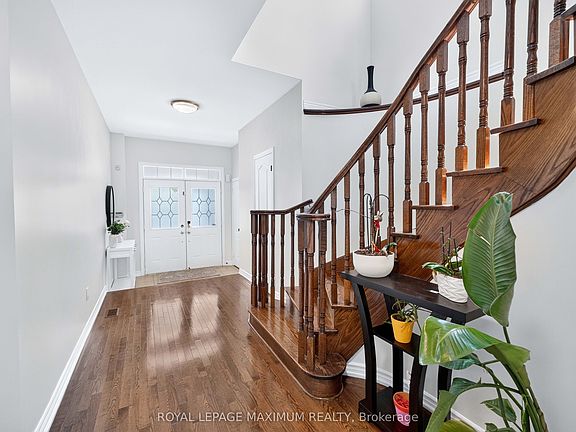 4th image of 95 White Beach Cres