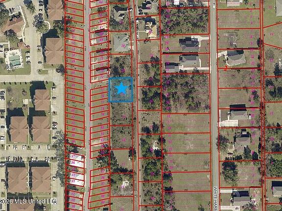 2nd image of 18 Pelican Cove Ln