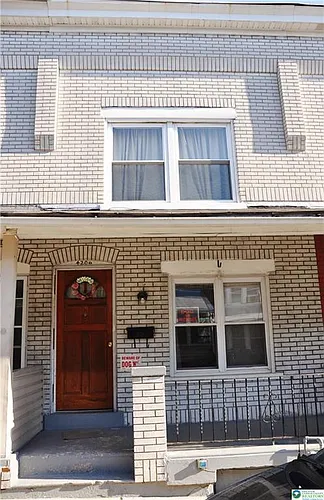 420 1/2 E Court St Photo 1 420 1/2 E Court St Photo 1