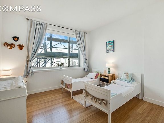 5th image of 40 W 116th St Penthouse A1106
