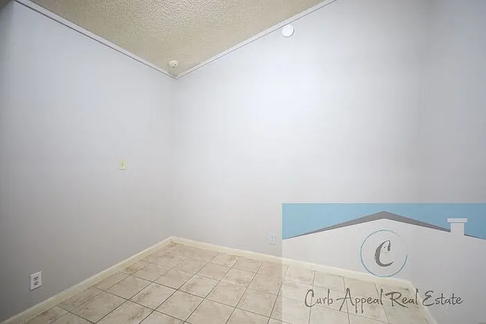 509 Marshall St #A — Photo 6