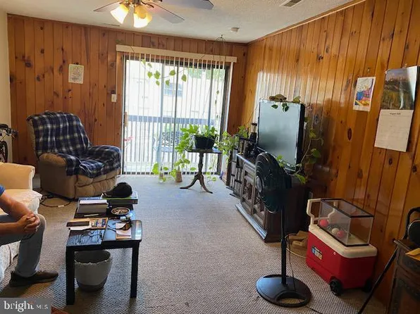 98 Scotch Pine Dr #98, Tuckerton, NJ 08087