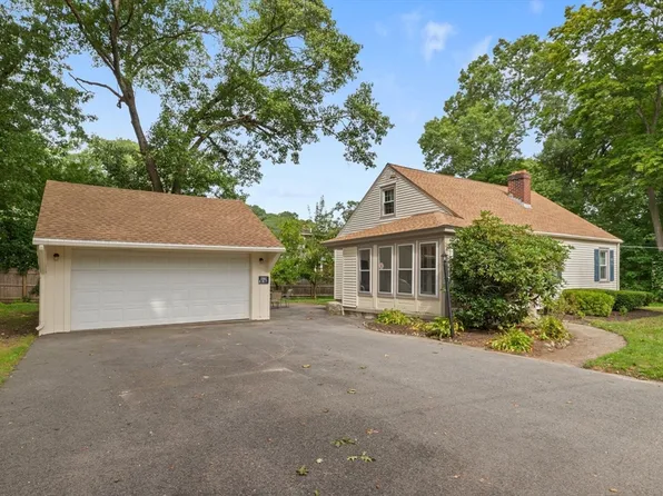 105 Patterson St, Attleboro, MA 02703