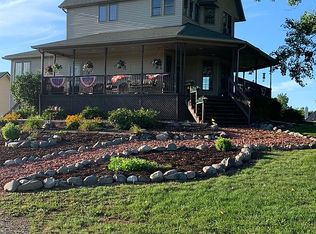 141 Mayer Rd, Wales, MI 48027