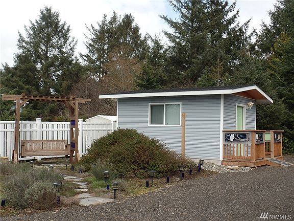 3rd image of 530 Canal Dr SE