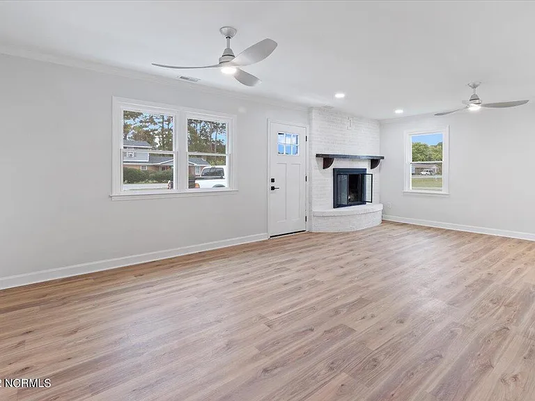 120 Erik Dr — Photo 11