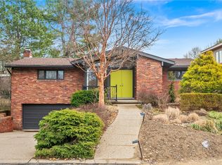150 Hartwood Dr, Pittsburgh, PA